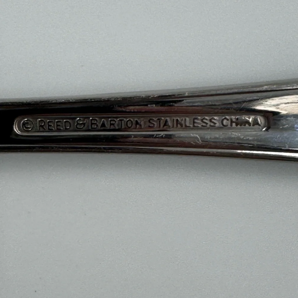 Reed & Barton “Ribbon Crest” Stainless Steel 2pc Salad/Serving Set